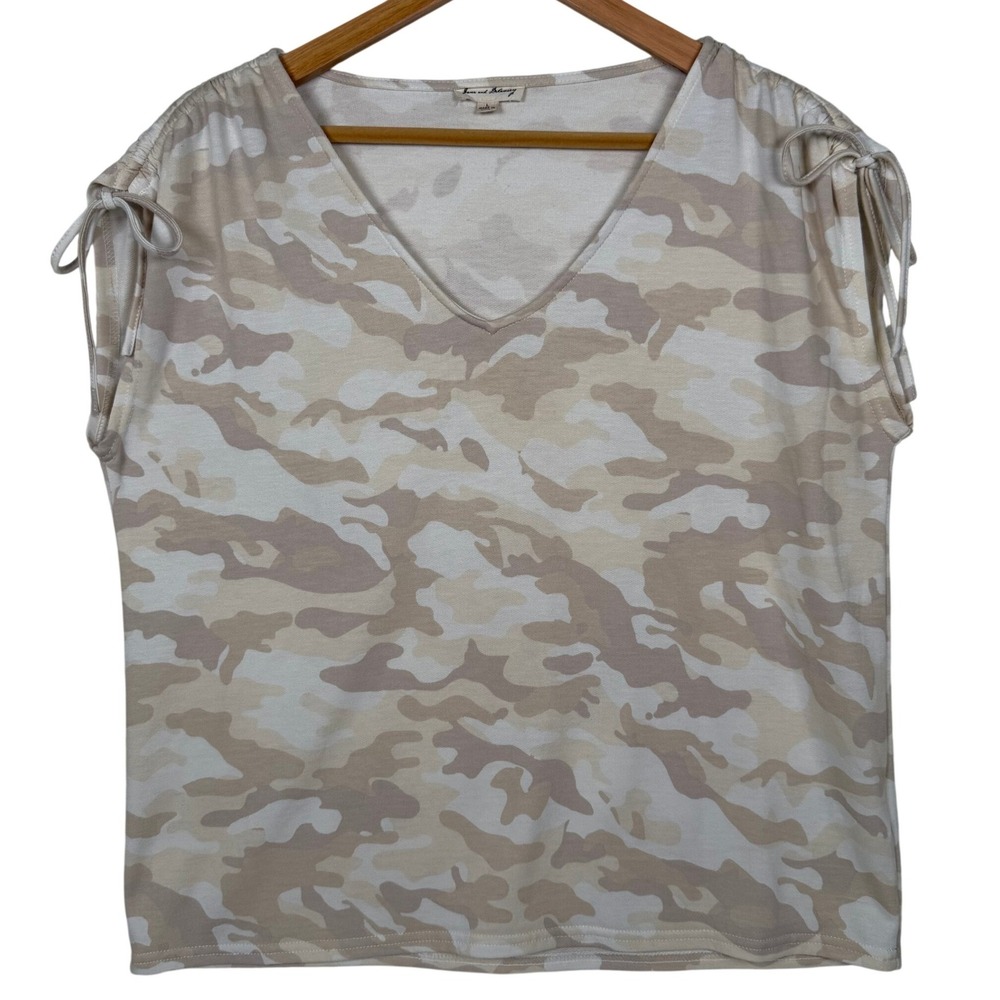 Jane and Delancey Top Womens Large Beige Camo V-Neck‎ Tie Shoulder Short Sleeve